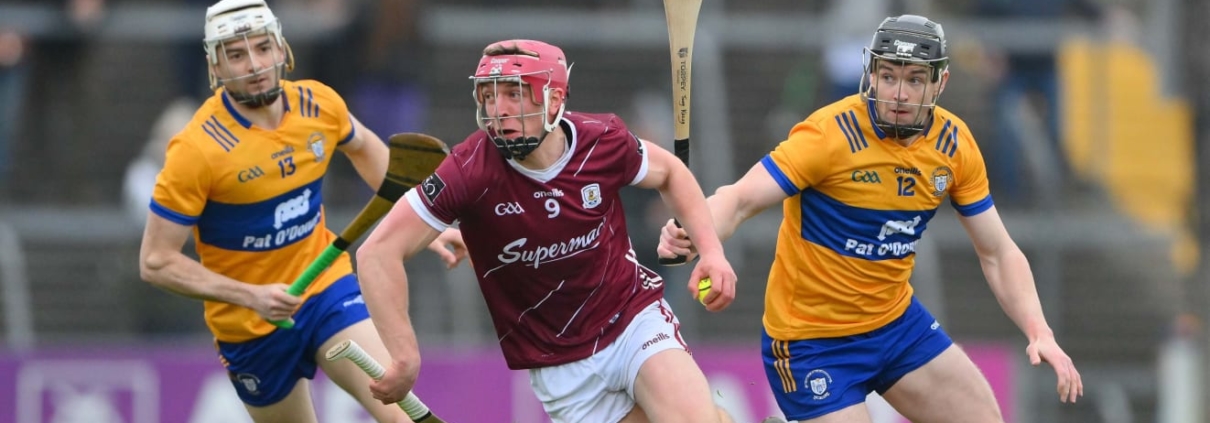 Ronan Glennon, Galway, and Tony Kelly and Ryan Taylor, Clare, in Allianz Hurling League action at Cusack Park. Photo by Ray McManus/Sportsfile